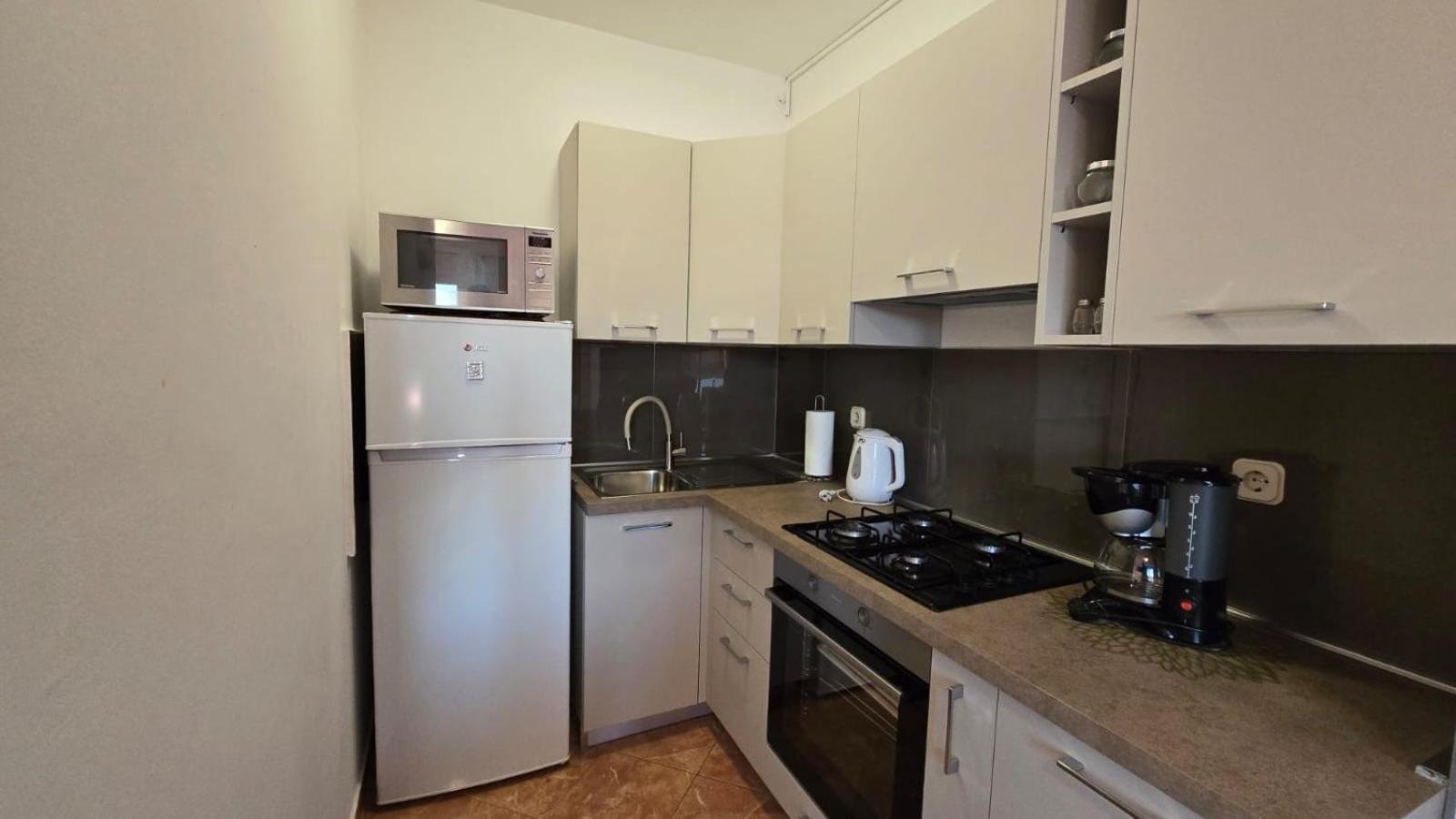 Studio Apartment Ljubica For 2 Persons 150M From The Beach 포레치 외부 사진