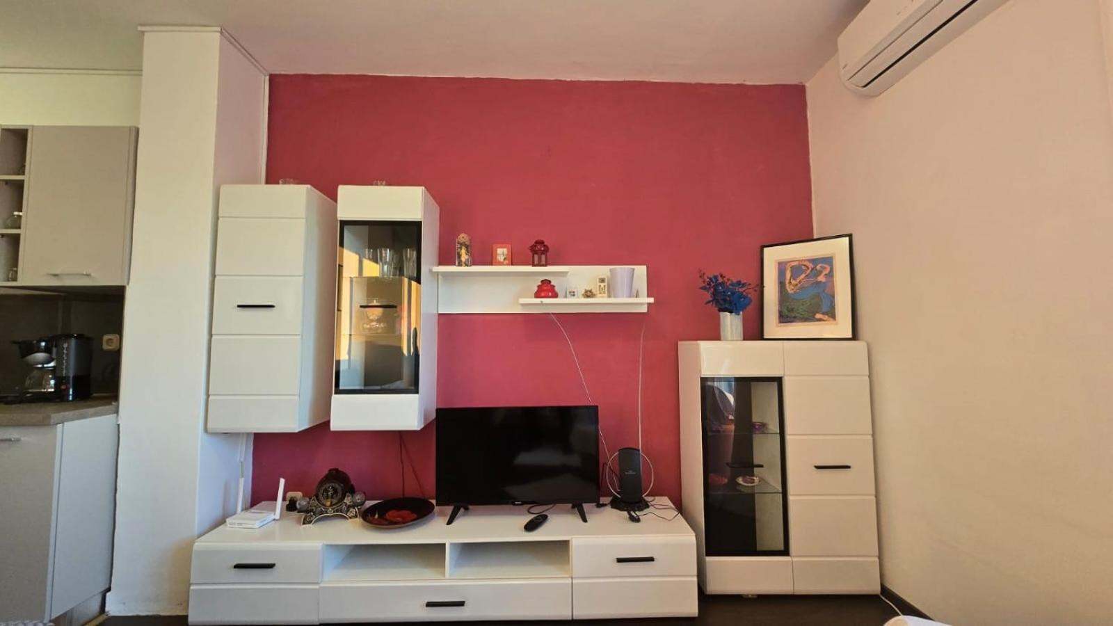 Studio Apartment Ljubica For 2 Persons 150M From The Beach 포레치 외부 사진